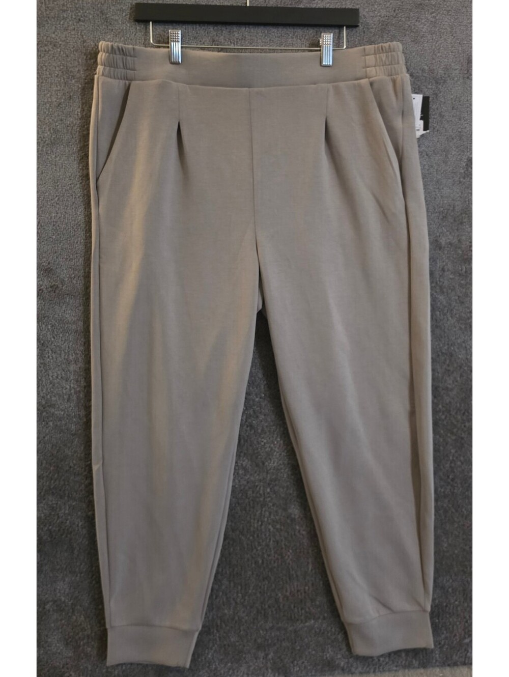 Avia Pants Women Sz. XL Scuba Knit Pleat Jogger Neutral Beige Elastic Pocket NWT